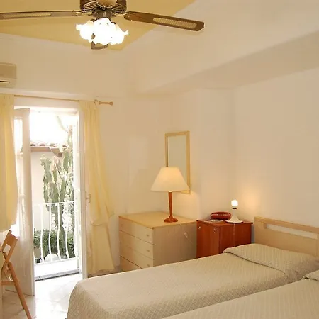 Hotel Augustus 3*