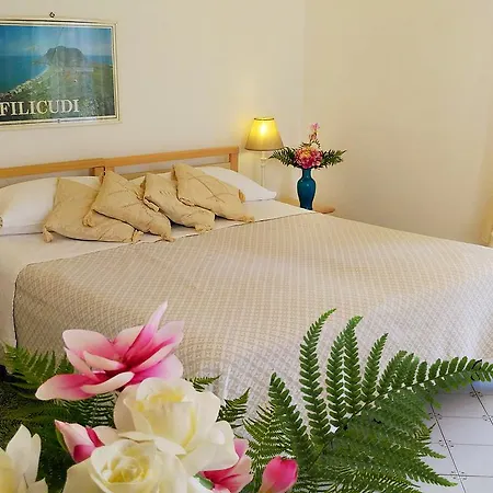Augustus Hotel 3*